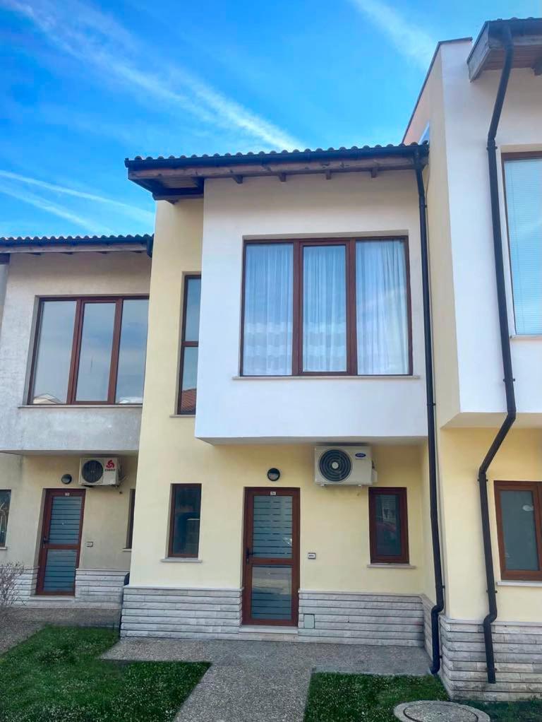 Luxury Lighthouse Golf Villa Balchik Exterior photo