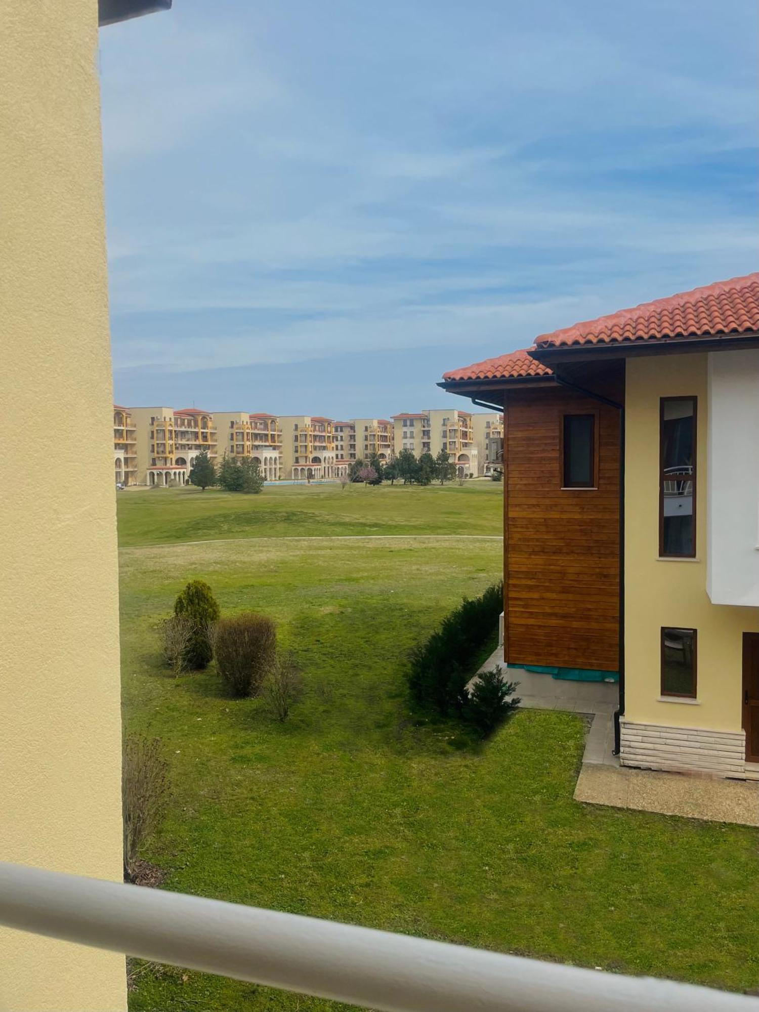 Luxury Lighthouse Golf Villa Balchik Exterior photo
